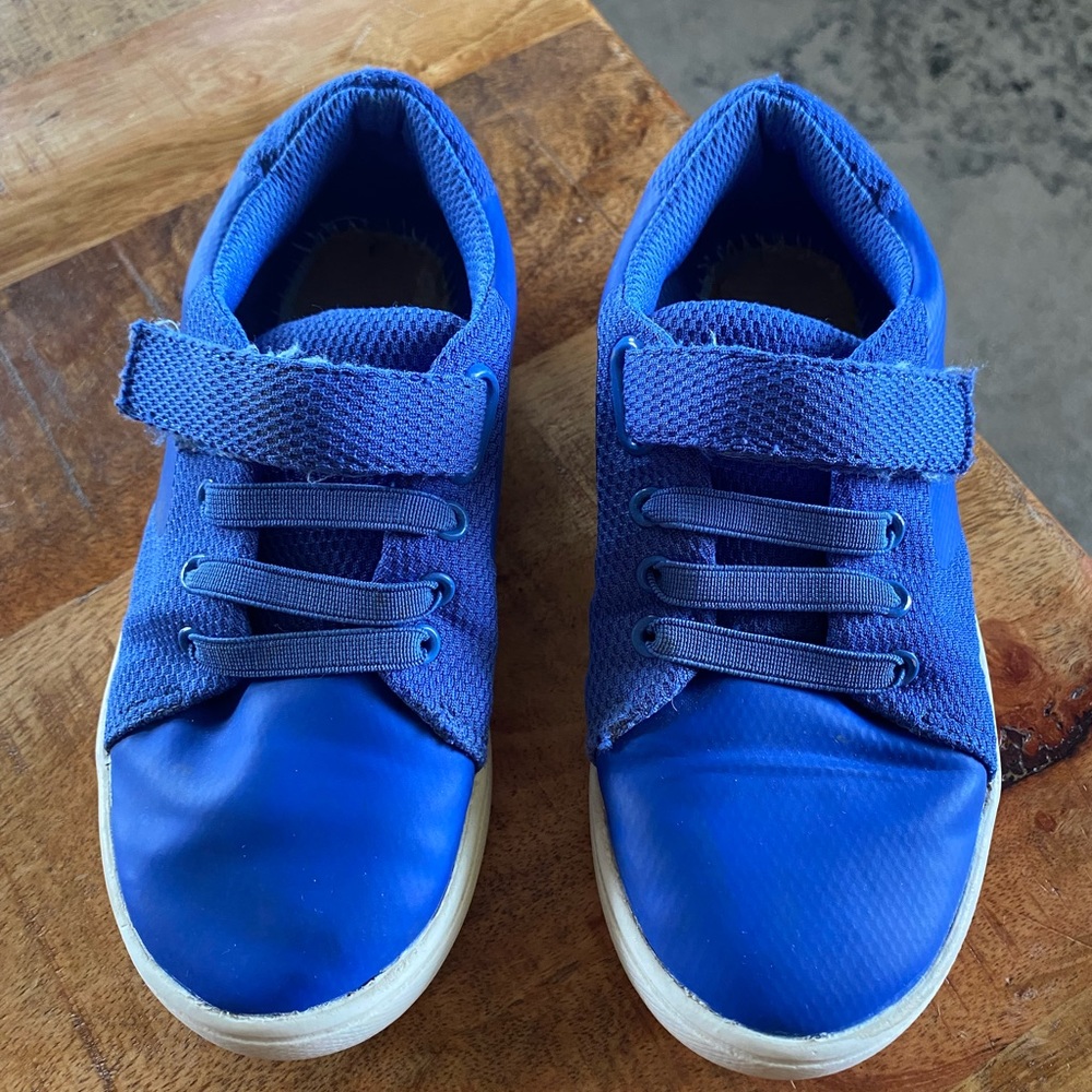 Cat and Jack Blue Shoes Size 12